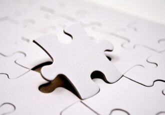 F.A.Q des qualifications des maîtres de conférences : réponses vos questions les plus courantes - placeplume - pièces de puzzle